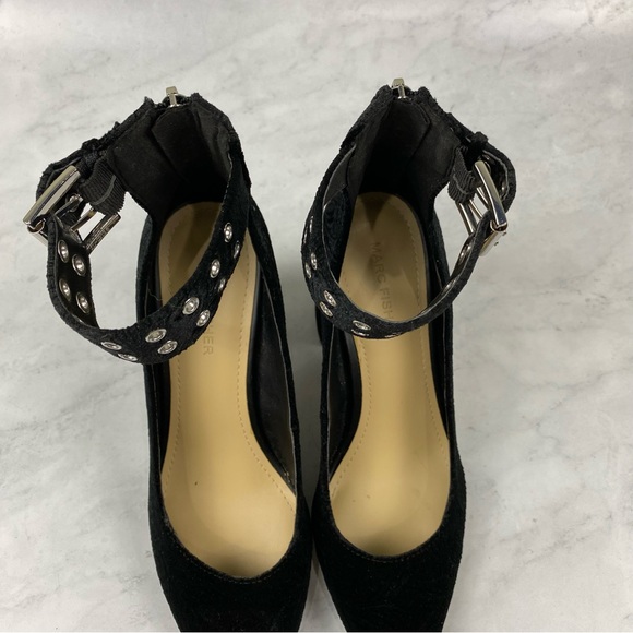 Marc Fisher: Dolanna Textured Suede Pointed Toe Zip Up Buckle Heels Black 7.5 - Picture 3 of 6